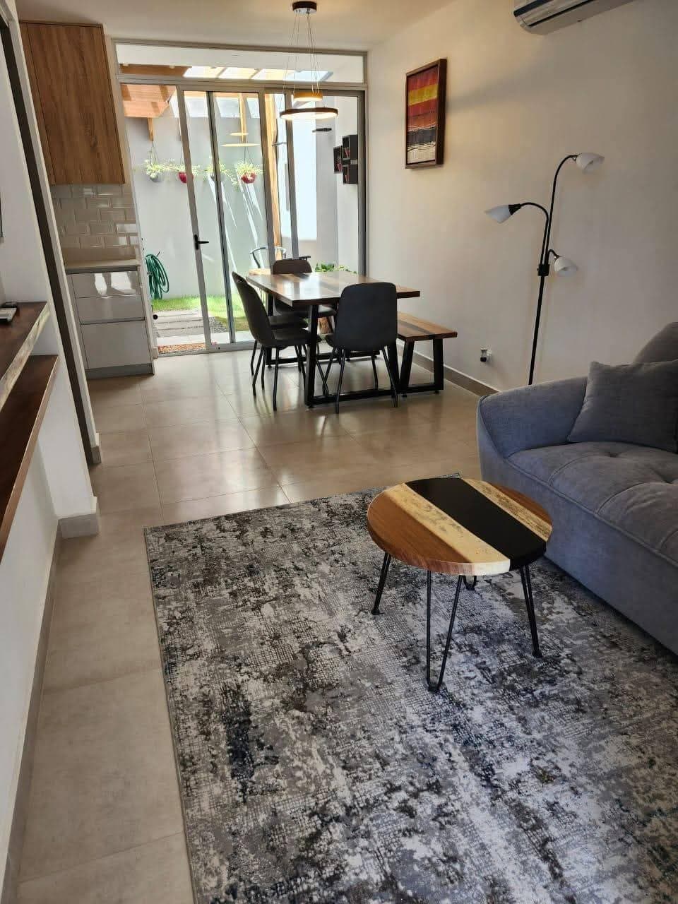 Alquiler Casa Santa Ana Amoblada